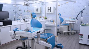 thiet-bi-hien-dai-tai-nha-khoa-tan-dinh